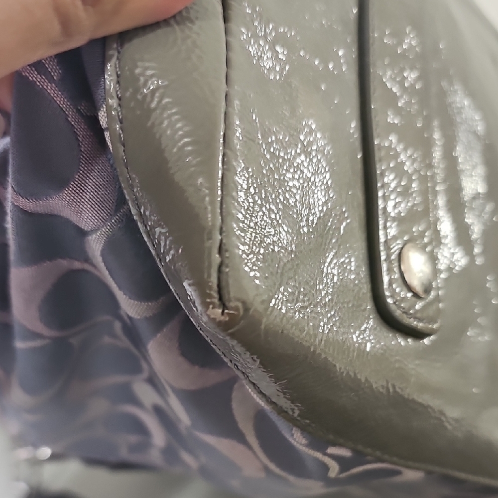 Coach Gray and Cream Tote Bag - Picture 6 of 11
